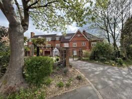 Flat 3, 15 Hampton Court, Hampton Lane, Solihull B91 2PN