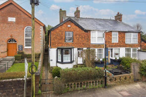 1, Court Mead, South Street, Rotherfield TN6 3LR