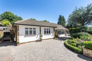 18, Fallowfield, Stanmore HA7 3DF