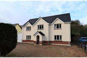 5, Riverside, Llanddowror Village, Llanddowror, Carmarthen SA33 4HJ
