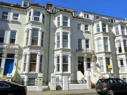 Clarendon Road, Southsea PO4 0SF