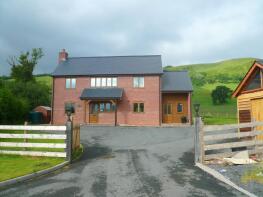 Y Derwen, Pontdolgoch, Caersws SY17 5NJ