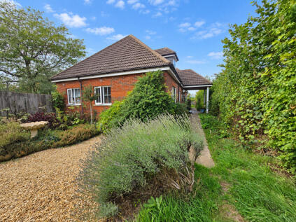 Cambridge Road, Dunton