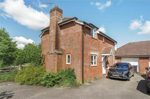 12, Shirnall Meadow, Lower Farringdon, Alton GU34 3DY
