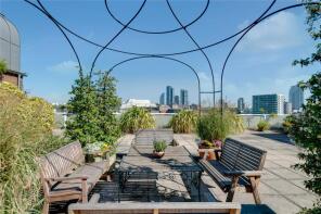 37, 110 115 Cathedral Lodge, Aldersgate Street, London EC1A 4JE