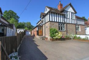 52 Rawlinson End, Station Road, Wotton-under-edge GL12 8NB