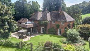 Mole End, Well Lane, Bentworth, Alton GU34 5QR