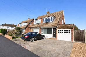 2, Link Way, Staines-upon-thames TW18 1EN