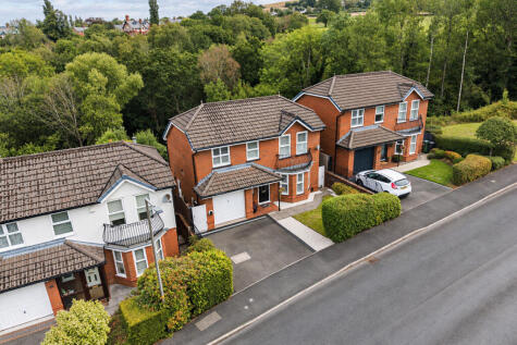Bonington Rise, Marple Bridge, SK6