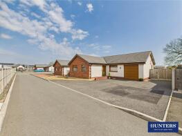 8, Calgary Grove, Annan DG12 6UB