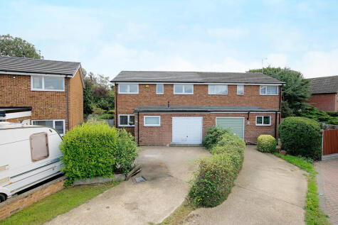 Penlee Close | Bedford | Beds | MK41