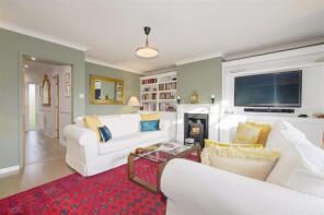 1, Cuckmere Cottages, Coldharbour Road, Hailsham BN27 3QE