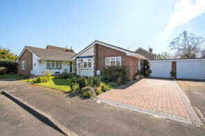2, Morleys, Pulborough RH20 3JN