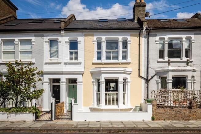 Askew Crescent-26.jpg
