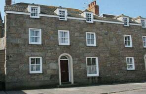 6, Spanish Ledge Flats, The Parade, Hugh Town, St Mary's TR21 0LP