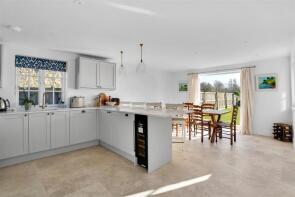 1, Lechlade Road, Lechlade GL7 3LE