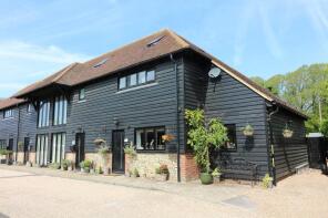 2, Church Farm Mews, The Street, Dover CT15 5FE