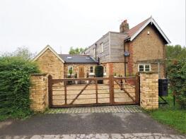 1, Scarthing Moor Cottage, Great North Road, Newark NG23 6TE