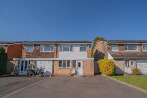 16, Hazel Grove, Hockley Heath, Solihull B94 6QW