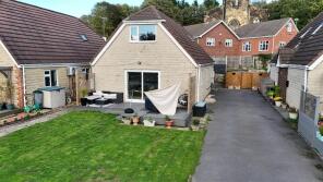 37, Hall Court, Brotherton, Knottingley WF11 9HF