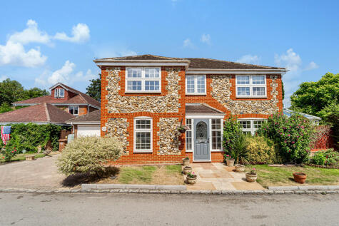Manor Park, Staines-upon-Thames, Surrey TW18