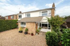 22, Commonfields, West End, Woking GU24 9HZ