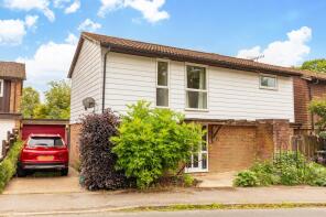 27, Bridgelands, Crawley RH10 3QW