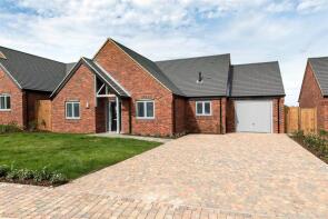 2, Findons Field, Warwick CV35 0PP