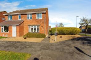 58, Edmunds Road, Cranwell, Sleaford NG34 8EP