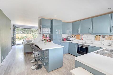 Wellfield, Hazlemere, High Wycombe, Buckinghamshire, HP15