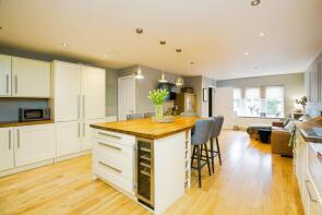 16, Winterbutlee Grove, Walsden, Todmorden OL14 7QU