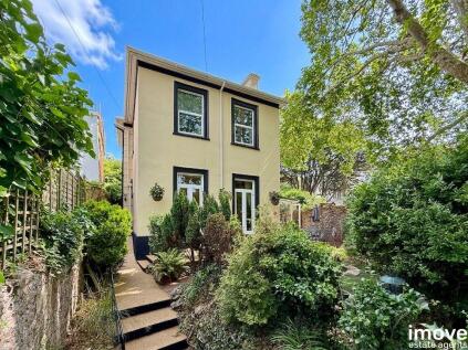 Cleveland Road, Torquay, TQ2