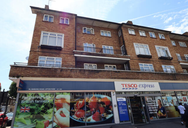 Spacious Three-Bedroom Maisonette | Two Reception