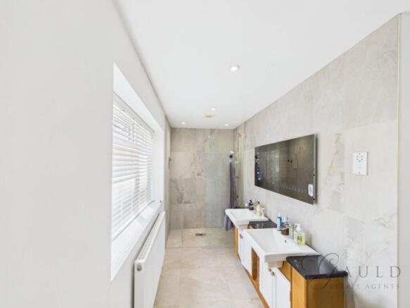 Master Ensuite