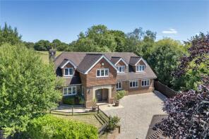 Lyndhurst, Heathfield Road, Etchingham TN19 7LB