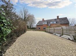 13, Duntish View, Pulham DT2 7DZ
