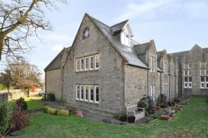3, Manor Court (north), Moor Road, Leyburn DL8 5DD