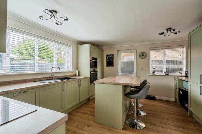 Kitchen/Breakfast
