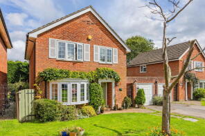 21, Oakfield Drive, Reigate RH2 9NR
