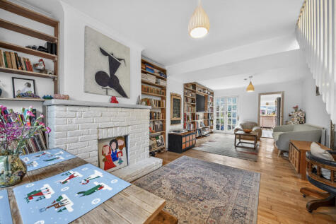 Chalk Hill, Watford, WD19