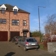 29, King Johns Court, Tewkesbury GL20 6EG