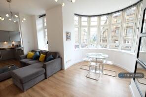 Flat 2/5, Baird Hall, Sauchiehall Street, Glasgow G2 3JU