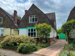 4, Cedar Close, East Molesey KT8 9HR