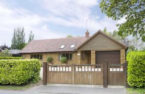 Casa Sintra, Church End, Southam CV47 7SN