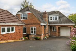 11, Ilex Close, Winchester SO23 7TL