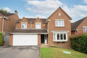 11, Vicarage Close, Horsham RH12 4BB