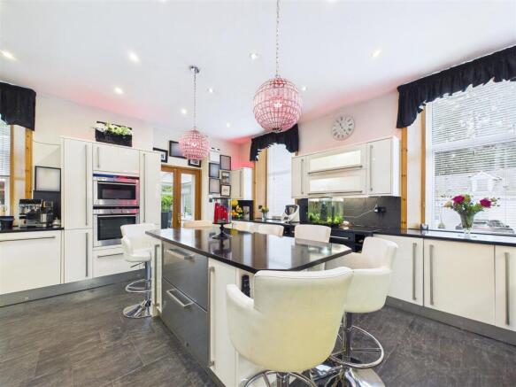 Kitchen / Breakfast