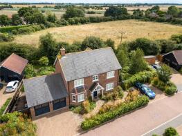 4, Winney Close, Manningtree CO11 2DQ