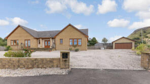 East Locharn House, Blairadam KY4 0HU