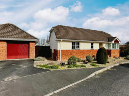 16, Griggs Gardens, Barnstaple EX31 3BQ